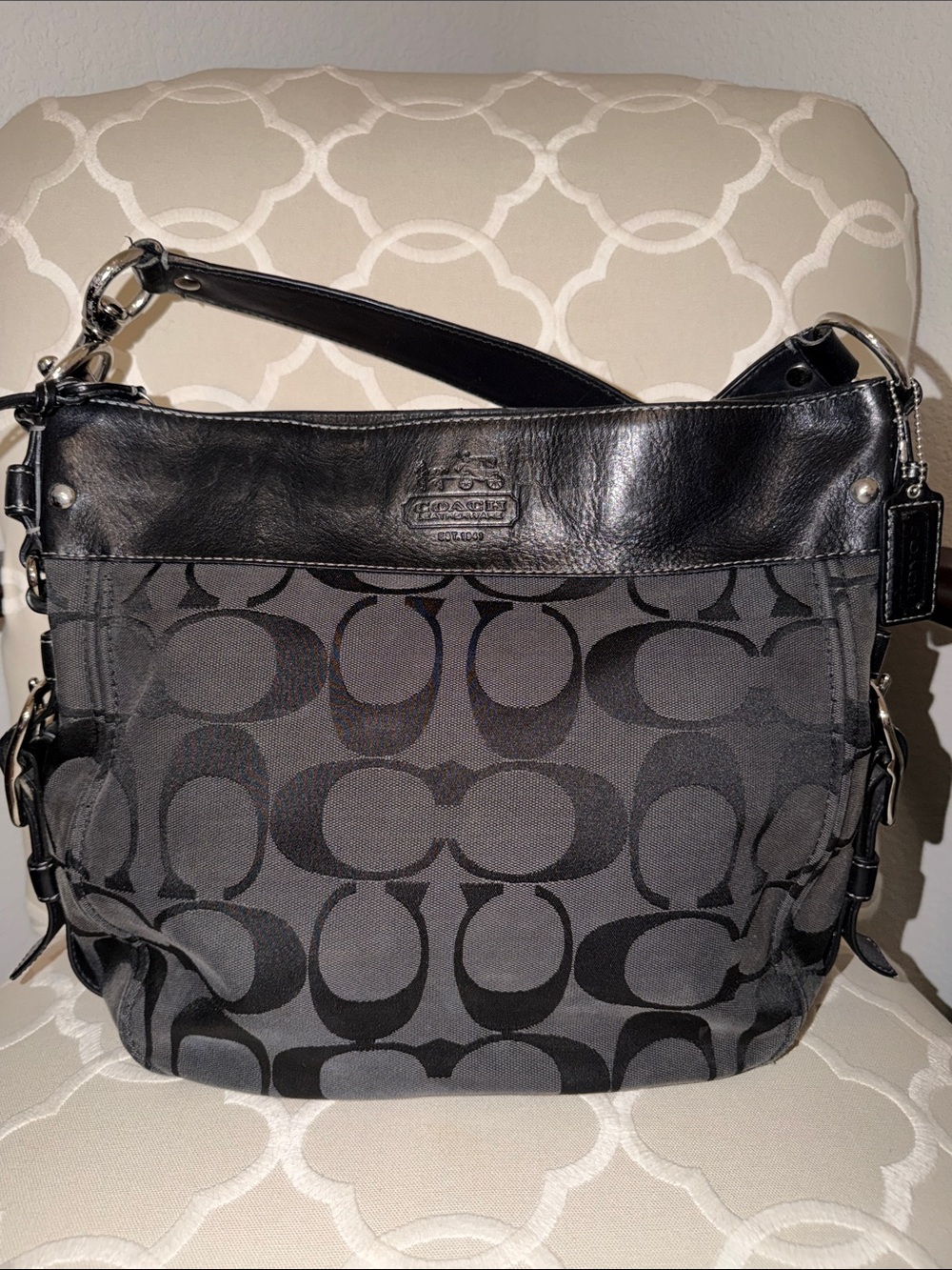Authentic Vintage Coach Signature Large Zoe Handbag
